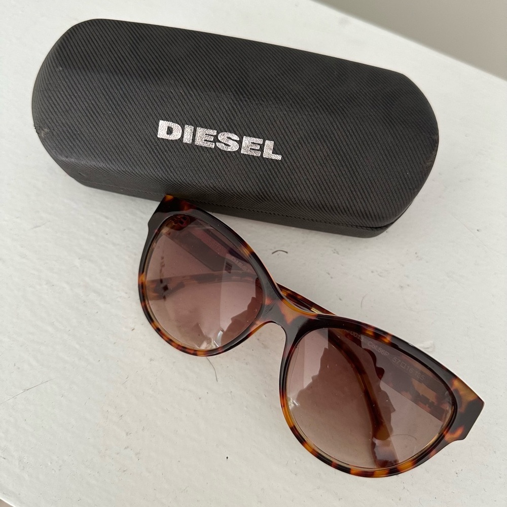 Diesel Sunglasses - Brown Tortoise Retro Shades